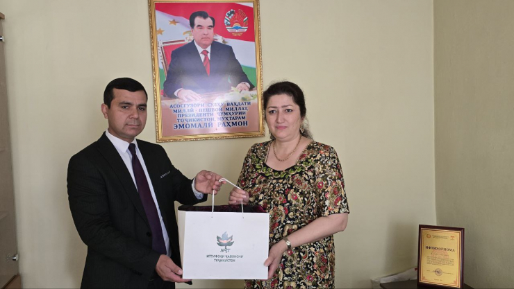 АКСИЯИ ҶУМҲУРИЯВИИ «ҲИКМАТИ МОДАР»