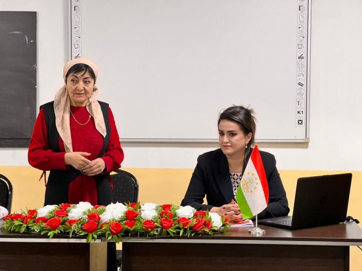 НАҚШИ ЗАНОН ДАР ТАТБИҚИ ФАРҲАНГИ САРИШТАКОРӢ