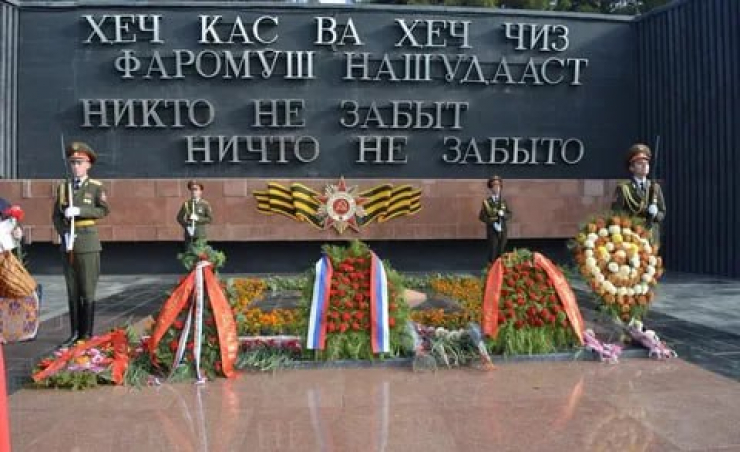 ТАБРИКОТИ РЕКТОРИ ДОНИШГОҲ НАЗАРЗОДА ХАЙРУЛЛО ХОЛНАЗАР БА МУНОСИБАТИ РӮЗИ ҒАЛАБА